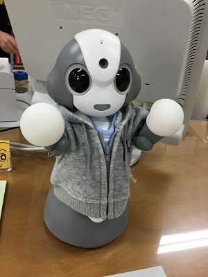 コミュニケーションロボット Kibiro（キビロ）（販売元：株式会社FRONTEO）